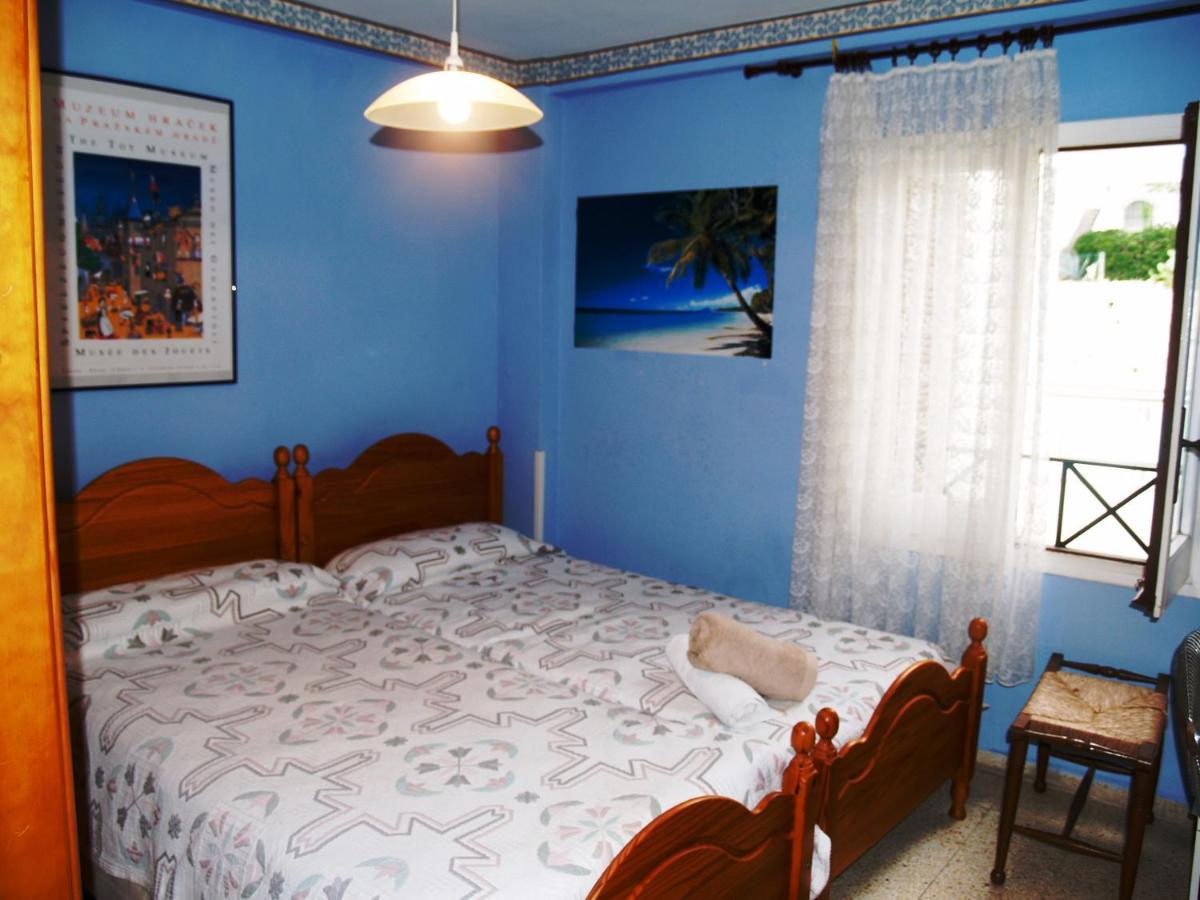 Apartment With Direct Access To The Sea Salou Bagian luar foto